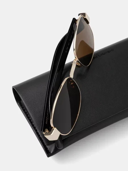 Солнцезащитные очки Saint Laurent