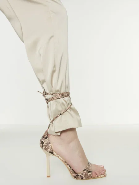 Sandali Trendyol s kačjim vzorcem