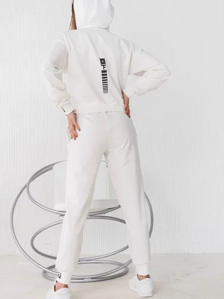 Женский спортивный костюм білий