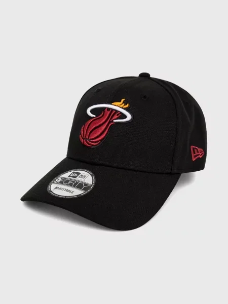 Шапка New Era с изчистен дизайн черно