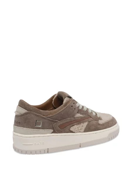 Ursuleț de pluș sneakerși D.a.t.e. din piele de căprioară maro
