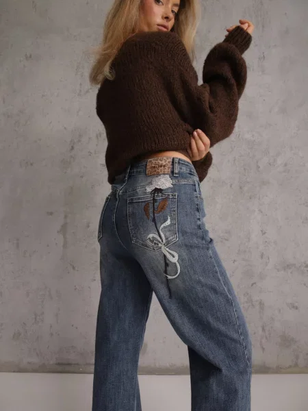 Blugi Straight Leg cu conținut mare de cu broderie decorativă și strasuri Cascatia Albaștri albastru