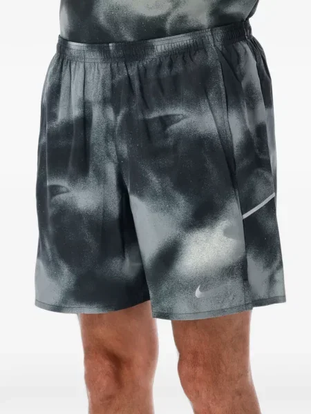 Φλοράλ μπλούζα Nike με απλικέ με ψηλή μέση μαύρο