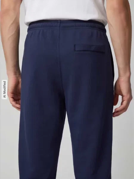 Spodnie dresowe w kroju regular fit z mieszanka bawełny Nike granatowe