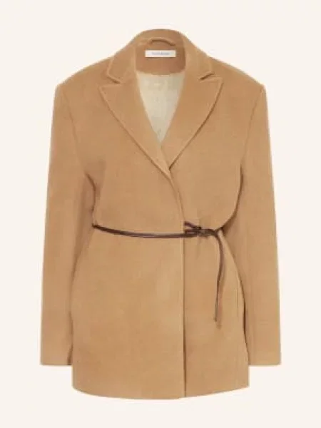 By Aylin Koenig Kurtka Astrid braun