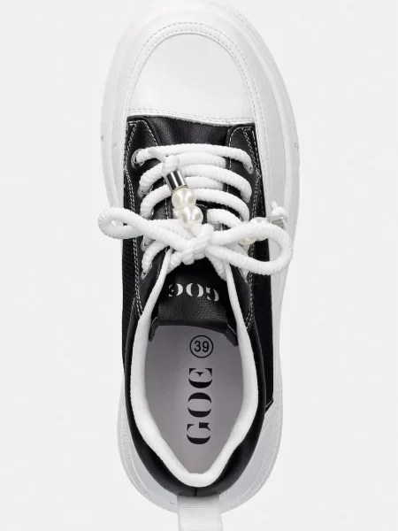 Goe кросівки