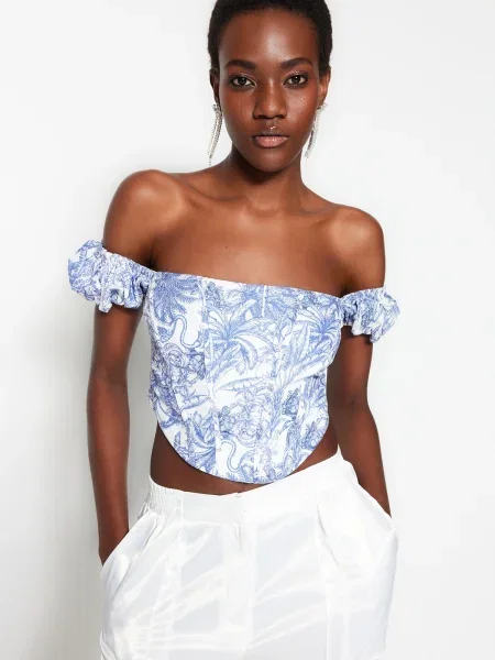 Modrček Trendyol s cvetličnim vzorcem poplin modra