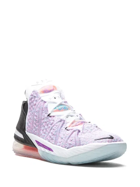 Daugiaspalvis sportbačiai Nike LeBron rožinė