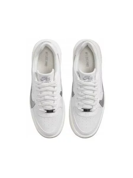 Pantofi Nike cu platformă bej