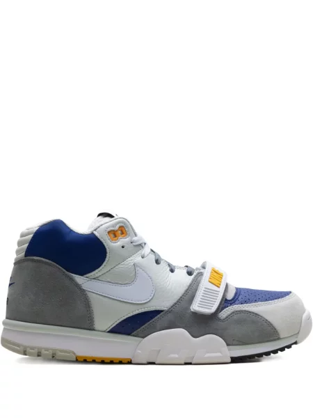Sneakerși Nike React cu perle gri