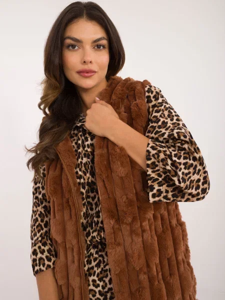 Vestă Fashionhunters maro