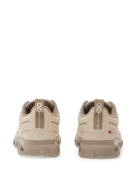 Sneakerși On