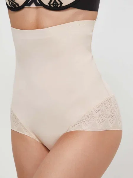 Оформящи бикини Chantelle SOFT STRETCH бежово