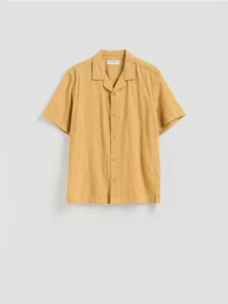 Reserved Vzorovaná košeľa regular fit pšenicová