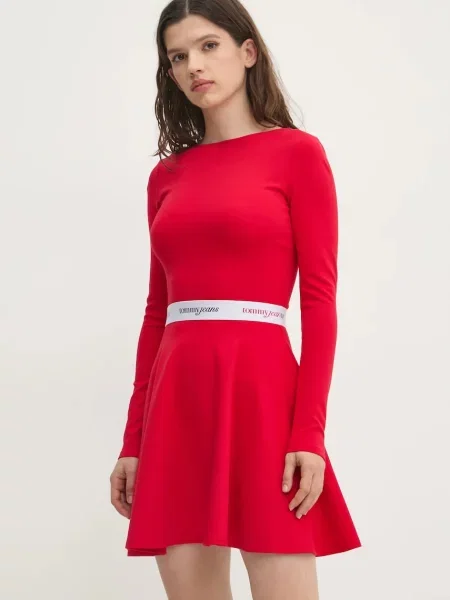 Tommy Jeans sukienka mini rozkloszowana czerwony