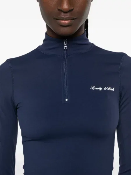 Top Sporty & Rich s autogramom plava
