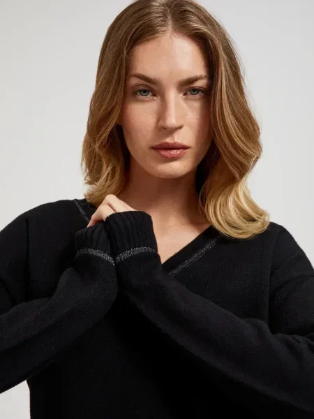 Pulover Moodo cu decolteu în V negru