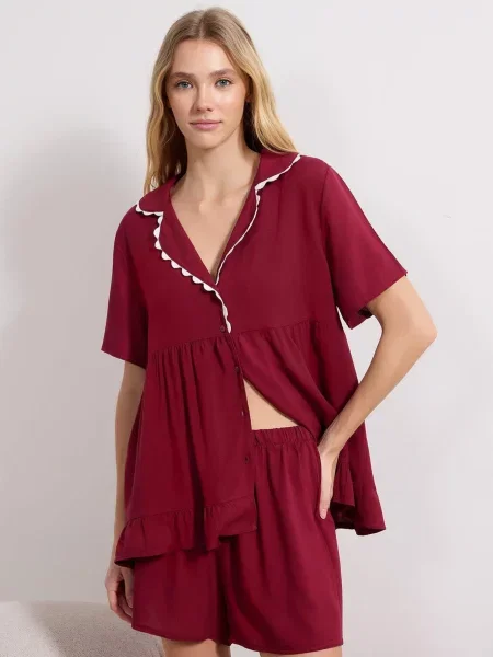 Trendyol Pantaloni scurți roșu bordeaux alb