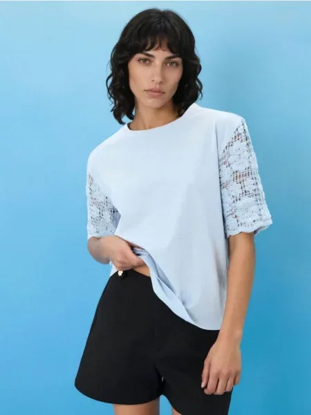 Блузка з декоративним коротким crochet рукавом блакитний