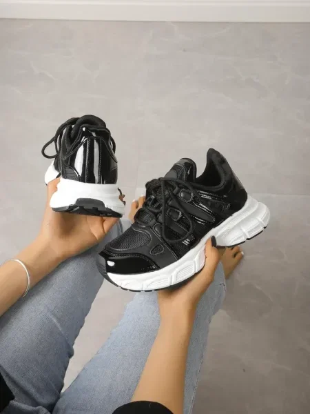 Sneakerși Resti negru