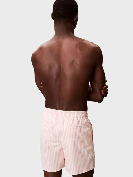 У смужку шорти Calvin Klein