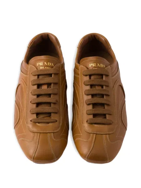 Sneakerși Prada cu șireturi din piele maro