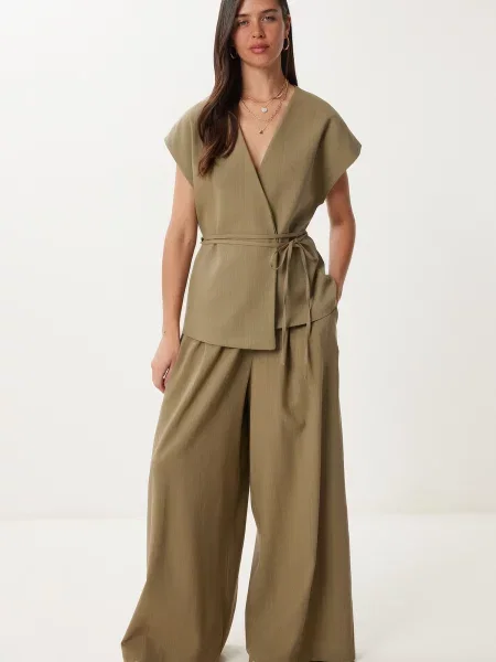 Happiness İstanbul Costum cu pantaloni oliv