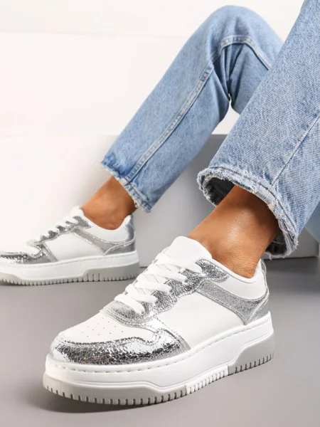 Sneakers Argintiu-Alb pe Platformă Joasă cu Cusături Decorative Huviena alb