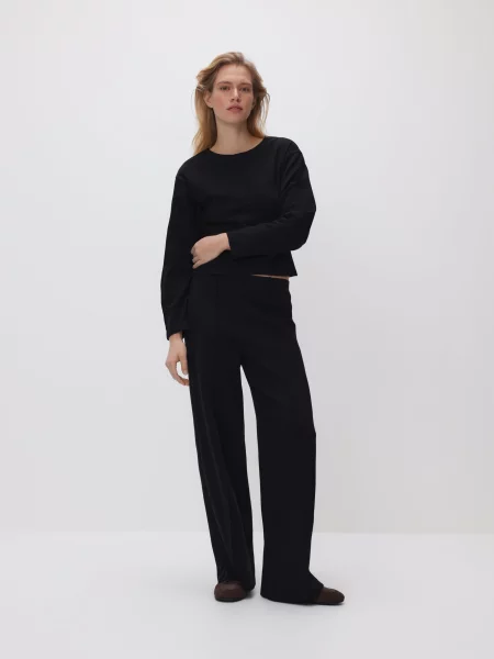 Reserved Гладкий світшот чорний