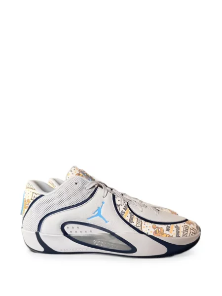 Sneakerși Jordan alb