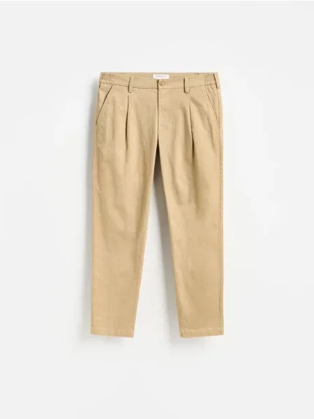 Reserved Pantaloni carrot din bej
