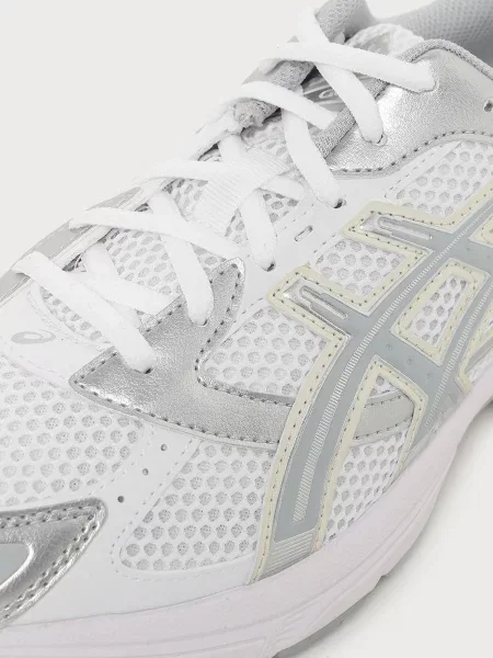 ASICS SportStyle Nízke tenisky krémová / strieborná biela