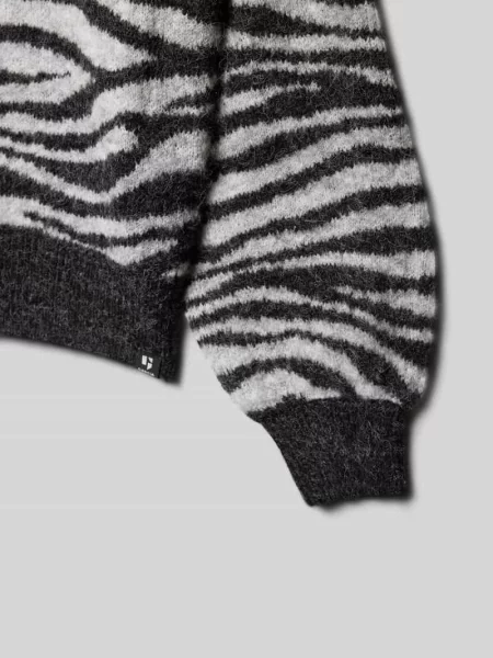 Sweter z dzianiny z okrągłym dekoltem i detalem z logo Garcia czarny