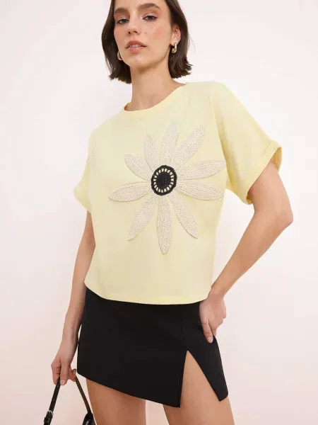 Trendyol Tricou crem / galben pastel negru