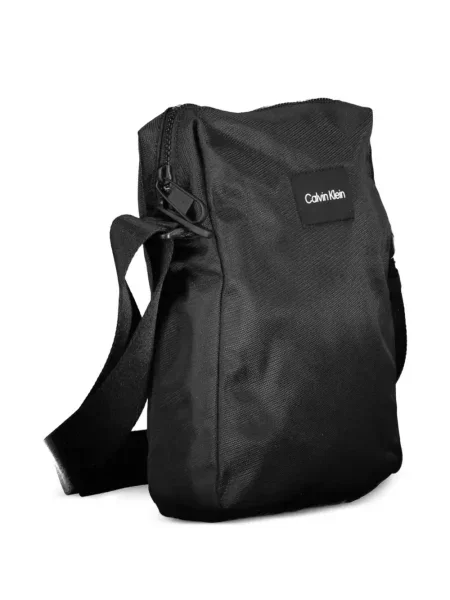 Crossbody táska Calvin Klein autogrammal fekete