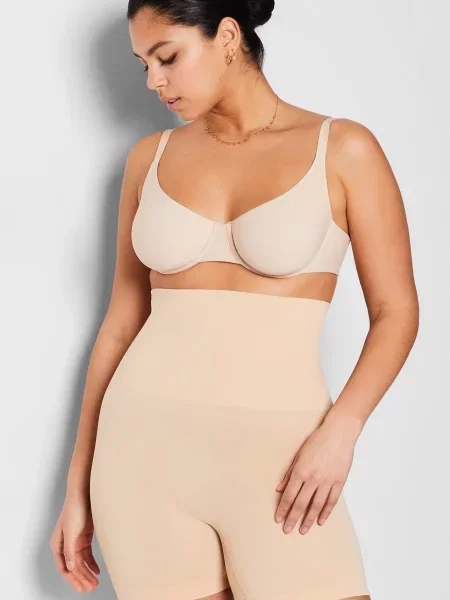 Шорти Etam бежеві