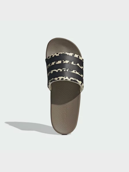 Шлепанцы Adidas бежевые