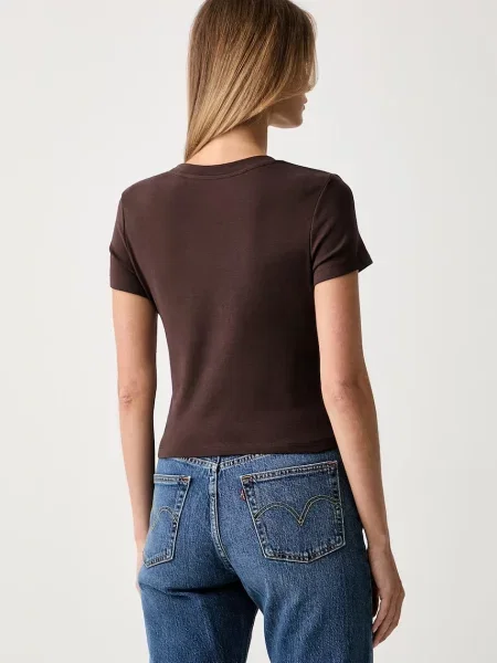 T-shirt o kroju slim fit z mieszanki bawełny z nadrukiem z logo Levi's brązowa