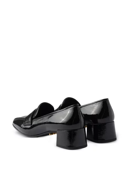 Loafersy Prada čierna