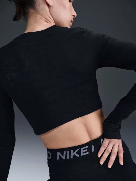 Топ NIKE чорний