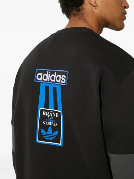 Prugaste kratke hlače Adidas crna