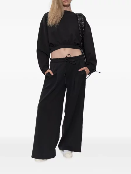 Hímzett levágott melegítő felső Adidas fekete