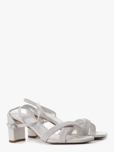 Кожаные босоножки Leberdes белые