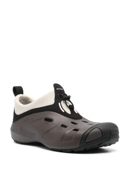 Sneakerși Crocs maro