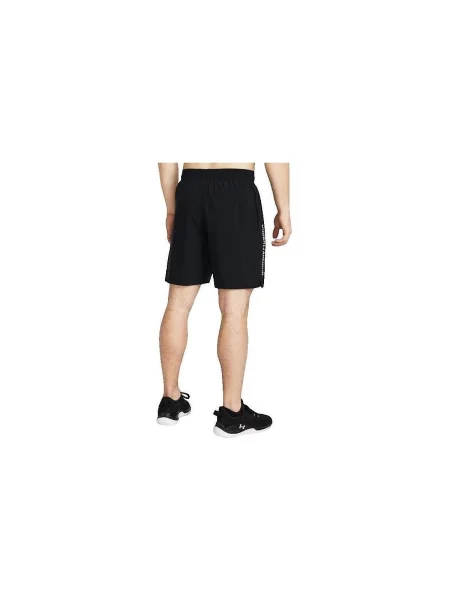 Rövidnadrág Under Armour autogrammal fekete