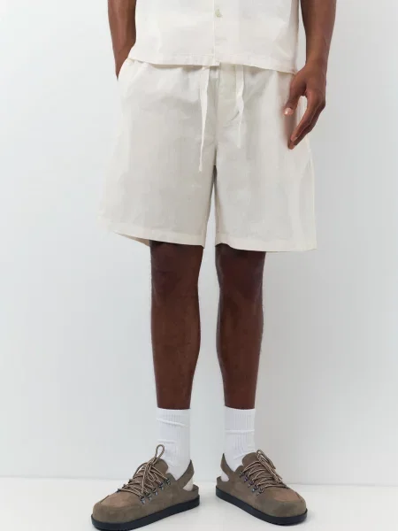 Pull&Bear Pantaloni alb