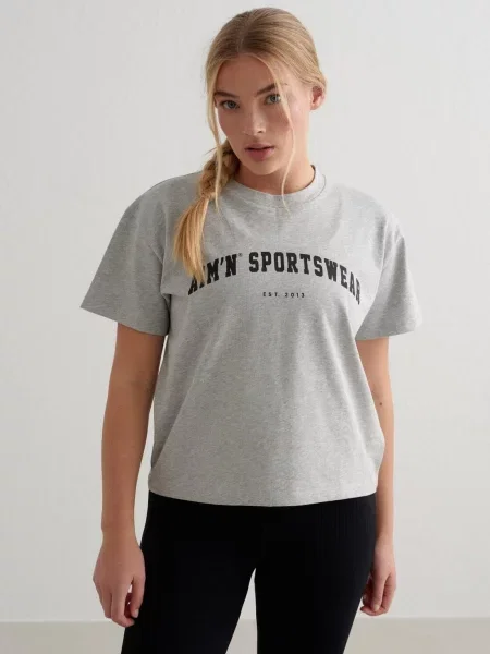 T-shirt krótki rękaw pudełkowy Varsity melanż szary