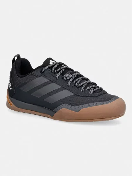 Треккинговые ботинки Adidas Terrex
