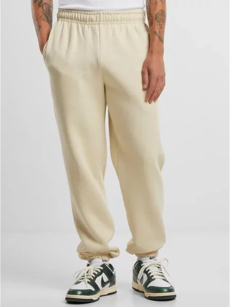 Športne hlače Urban Classics bež