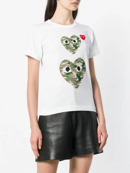 Tričko Comme Des Garçons Play se srdcovým vzorem bílé
